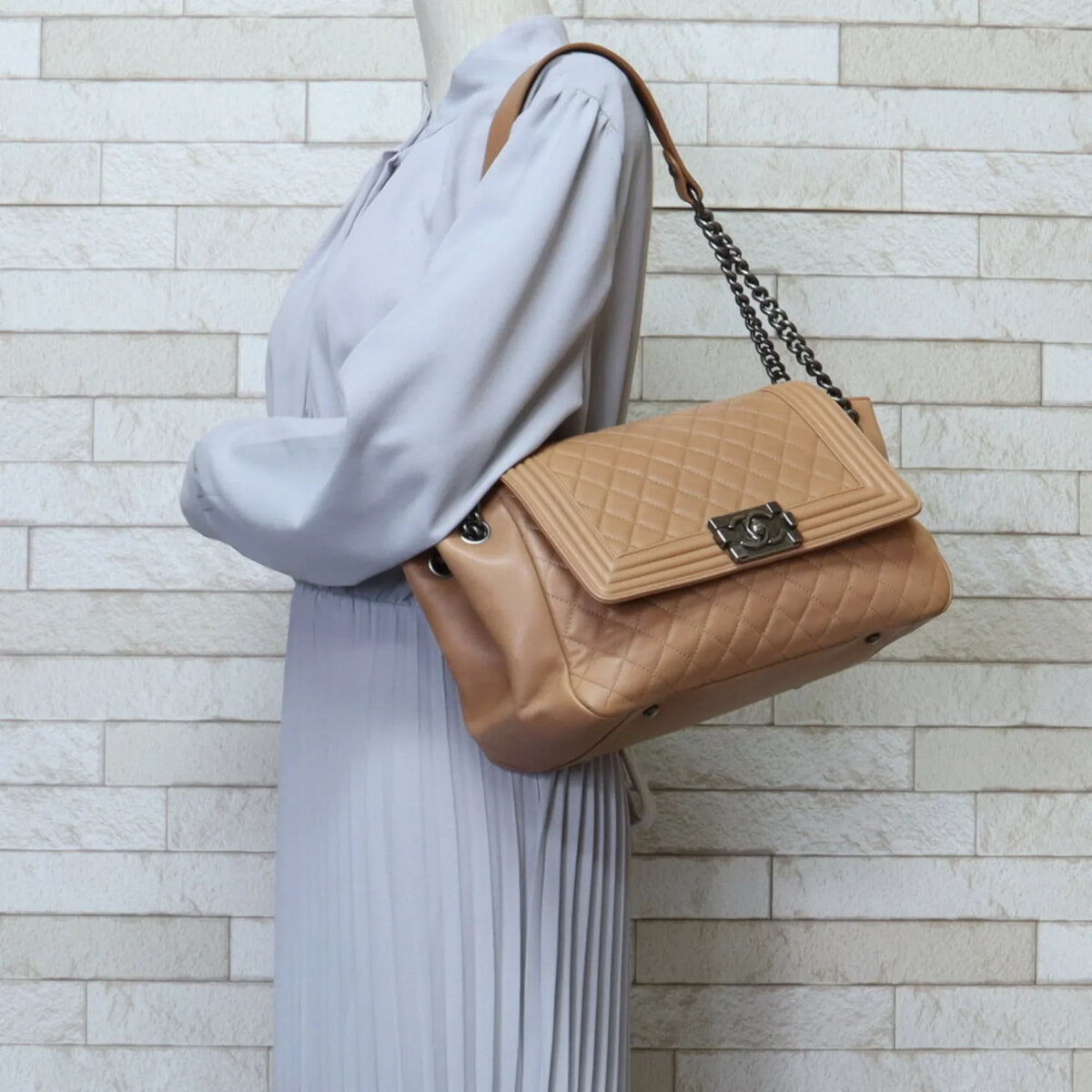 Ladies Leather (Good) Pre-Owned Shoulder Beige Boy BRB10010000013292 Chain Bag