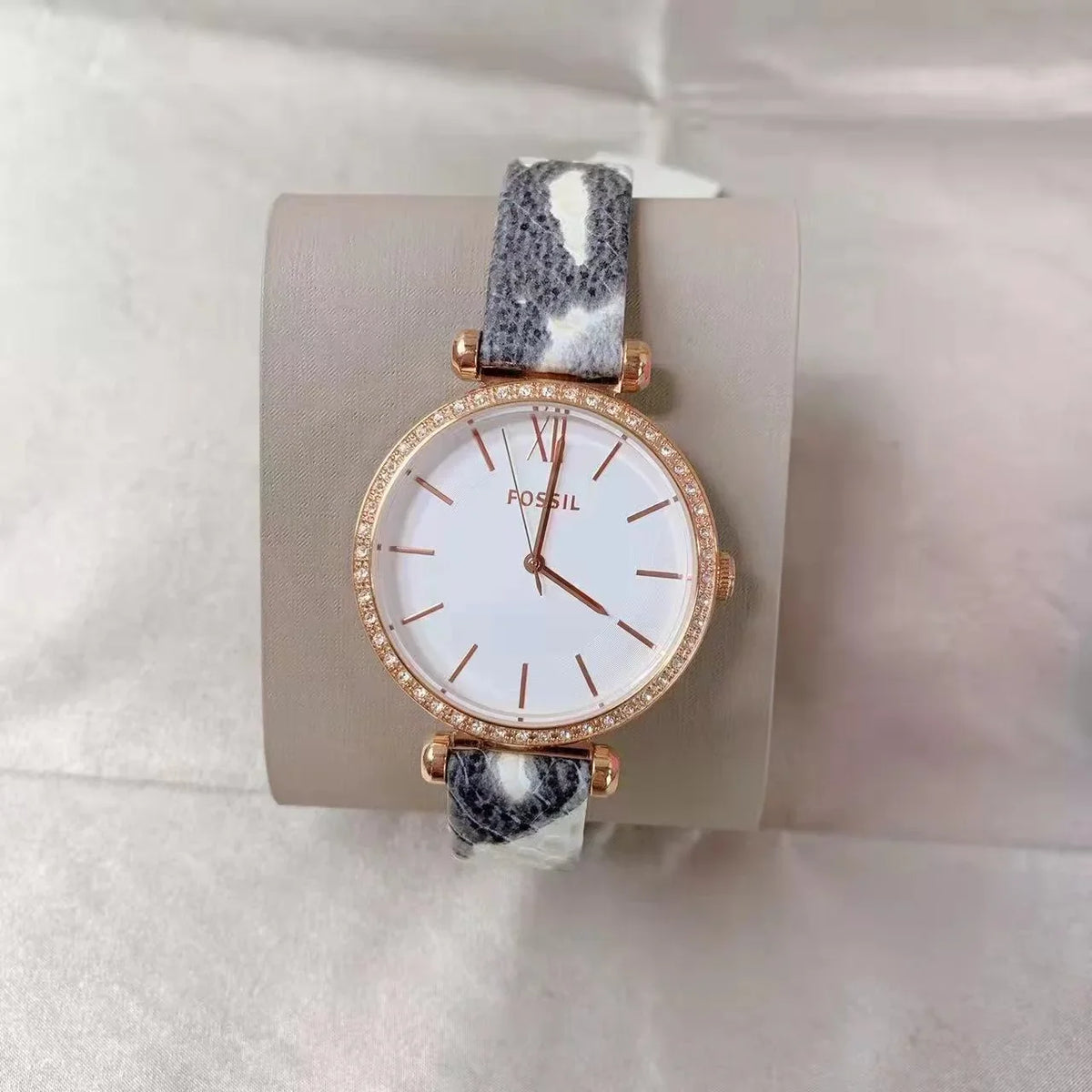 BQ3532 Fossil Leather Three-Hand Watch Tillie Grey