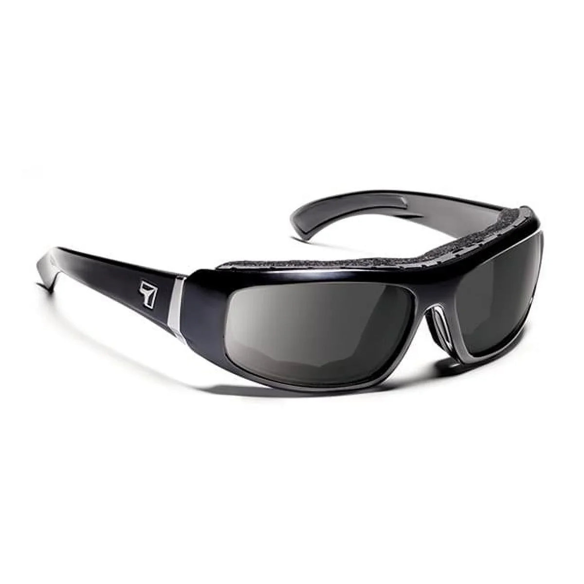 View with Sunglass Black Sharp Frame Glossy Bali Gray