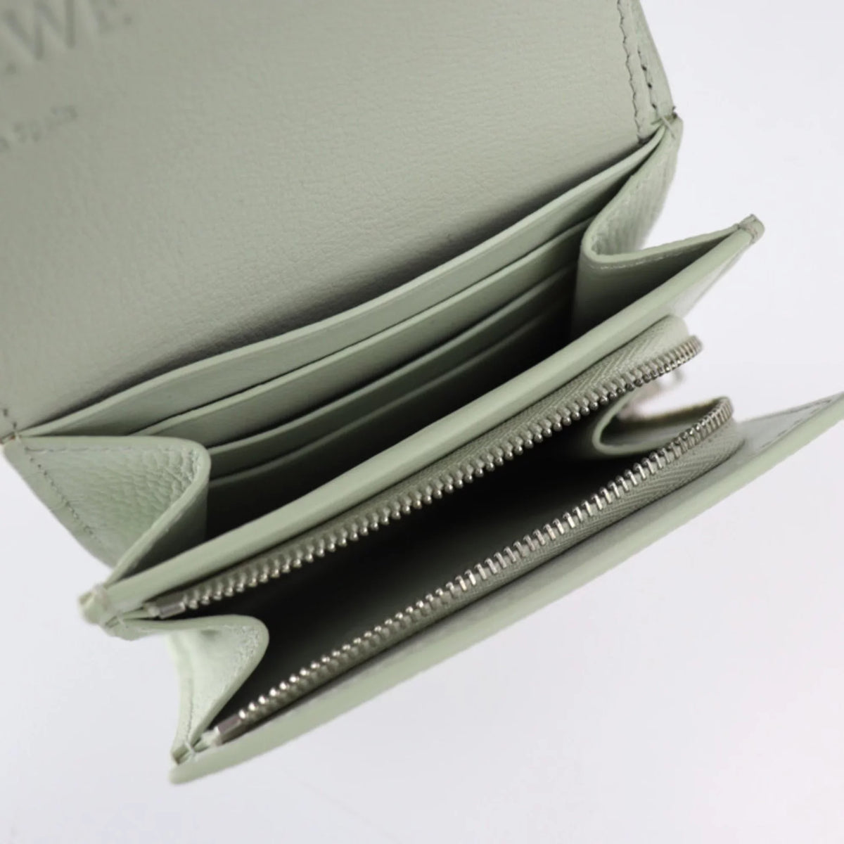 L-shaped compact ANAGRAM series metal Loewe light C821L57X01 WALLET green COMPACT (Good) fastener silver flap fittings Pre-Owned folio LOEWE wallet Anagram FLAP leather